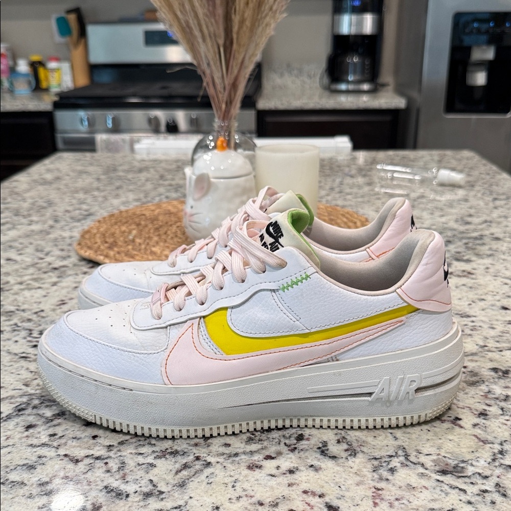 Nike Women's White and Yellow Air Sneakers
